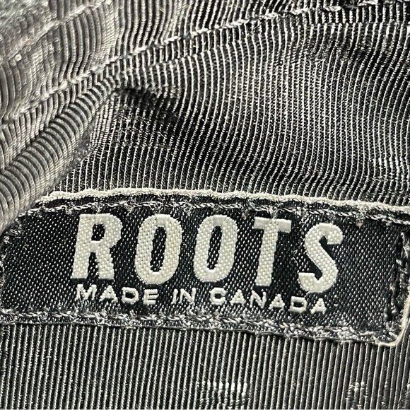 Roots Canada Black Shoulder Bag - Picture 9 of 12